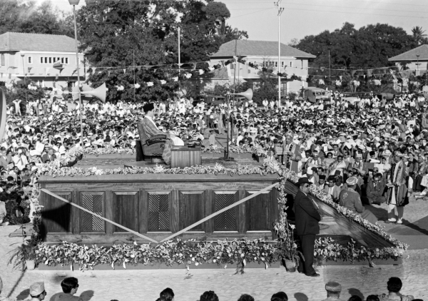 Takht Nashini 1957 DaresSalaam